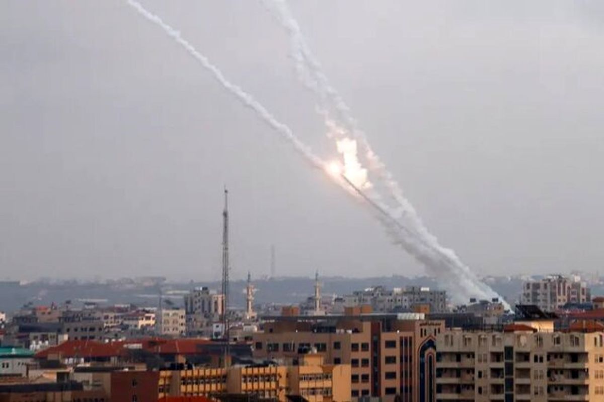 مقاومت فلسطین گسترده‌ترین حمله موشکی به تل‌آویو را آغاز کرد+ ویدئو